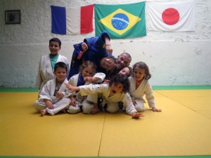 208882_398020273582825_615299821_n