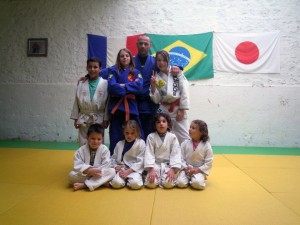 603165_398020073582845_614959117_n